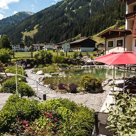 Eden Hotel