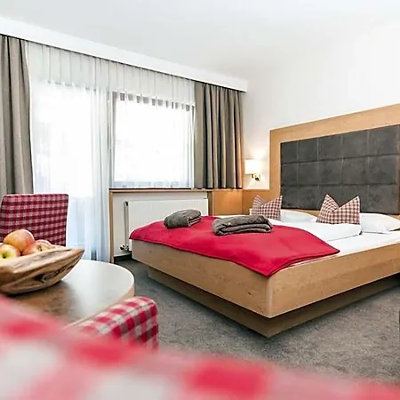 Eden Hotel 4*