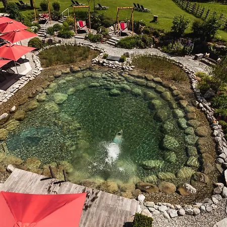Hotel Eden Tux